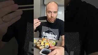 Пробую суши в спаре пока никто не видит 😎