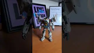 Studio Series Blitzwing in under 60 Seconds #shorts #video #transformers #toy #review #short