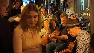 A beautiful moment in Paris (Nov 2024)