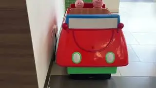 Northern Leisure Standard Option Peppa Pig Family Red Car Kiddie Ride (Fail)