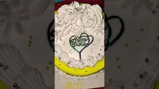 #yellow & white #color #combination #cake #cakedecorating 🥰🥰🥰