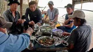 Trải Nghiệm Bắt Cua Biển Làm Món Anh Em Lai Rai Trên Ghe|| Tâm Vện Vlog #5