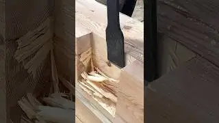 Sound ON 🪵 Torbj&oslash;rn working with inside roof beams on timber frame structure 🪓 #woodworking #asmr
