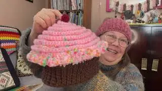 Cupcake hat and another FO. A new bookshelf set up