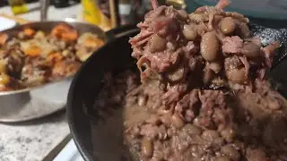 Сытные бобы пинто и запеченная курица