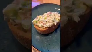 очень вкусный бутерброд с авокадо и лосося🥑 Schneller Snack, leckeres Avocado-Lachs-Sandwich