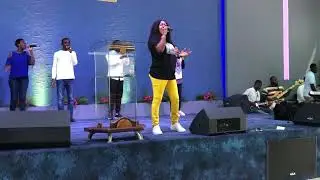 Rose Adjei ministered at Perez Zoeland Mateheko 🔥🔥🙏🏻🙏🏻