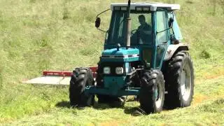 Silage '12 - Mowing with Ford 5610