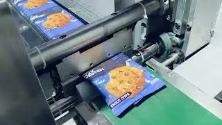 Automatic single single cookies packing machine by Cross conveyor