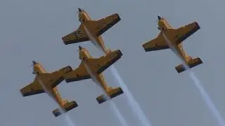 RNZAF Red Checkers aerobatic display