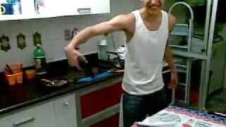 TIRO NA PERNA