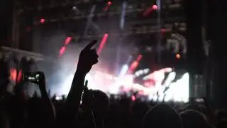 great light show on stage crowd waving hands in d 2021 08 26 19 56 25 utc