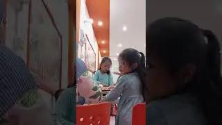 Makan ayam goreng di almaz 27 april 2025