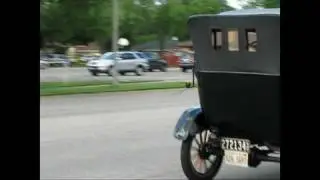1917 Ford Model T Driving 1