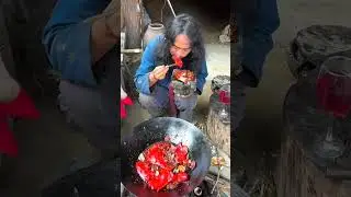 A Korean chef making delicious​ fried belly  pork with super chili #cooking#mukbang#foodshort #part6