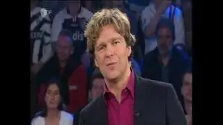 Mehmet Boztepe beim Torwandschie&szlig;en im Sportstudio (Das Aktuelle Sportstudio - ZDF)