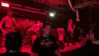 Ostile- 80s (live Baraonda)