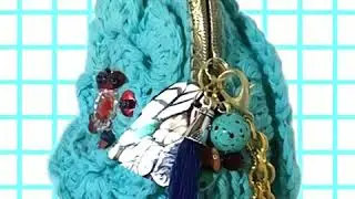 Andrea Designs - THE GREEN COIN PURSE, CROCHET , GREEN COTTON, HANDMADE WRISTLET, PROM COIN PURSE