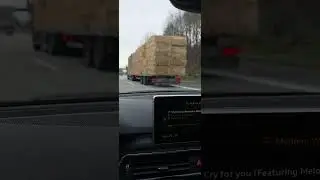 [Quality Time] LKW Fahrt ohne Plane Quaderballen &uuml;ber die Autobahn #ff #shorts Cologne Heu Pferde