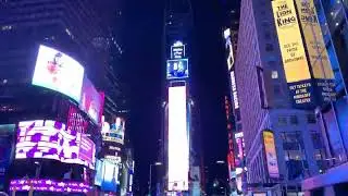 BUSY TIME SQUARE FOOTAGE 🌆 