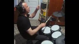 Gail Ann Dorsey  LIFE ON MARS- Drum cover Pantaleo Rinaldi-