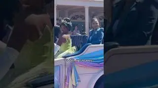 screaming crying throwing up Disney dreams coming true rn. Tiana & Ariel in one carriage??