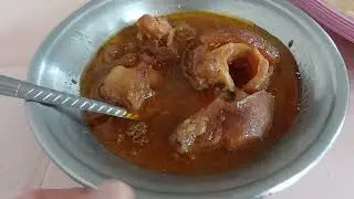 Breakfast at F-11 Markaz, Paya And Naan in Islamabad,/ Утренний завтрак, мясная юшка и лепешка