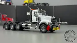 Quick look at the 1:50 scale White Mack Titan
