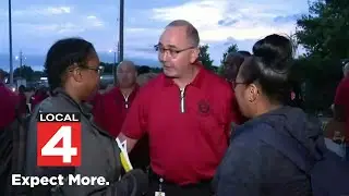 UAW leaders meet with autoworkers ahead of contract talks