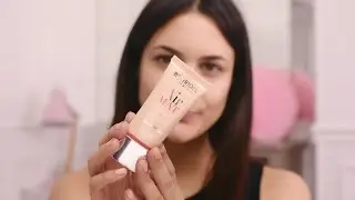 Routine teint mat et z&eacute;ro d&eacute;faut avec le fond de teint Air Mat 24H