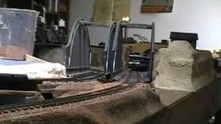 Circulation de trains miniatures en Loksound