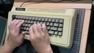 Zenith ZTX-1-A with custom PCB.  ALPS SKCC Green switches.