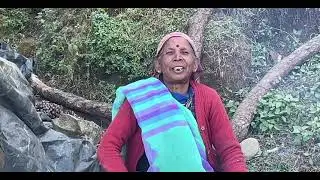 Nainital ke pass mai bhi bahut shanti wale village devi dhura 