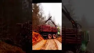 Mini World: Epic Wood Transport with Tilt-Shift Effect! #TiltShift #MiniWorld #WoodTransportKalau
