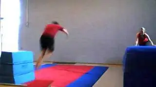 Salto fra springbr&aelig;t C&uuml;neyt