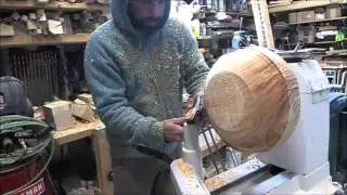 Torneando un cuenco y sacando dos