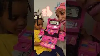 Gigi's makeup 💄 tutorial for kids 🤣 #shortsforkids #kidsvideo