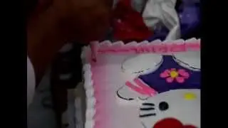 Decorating Cakes @ Torrance Bakery