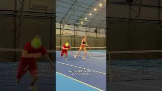 Tall girl races a short guy🫨#fyp #trendingshorts #tallgirl #giant #height #legs #tennis #running