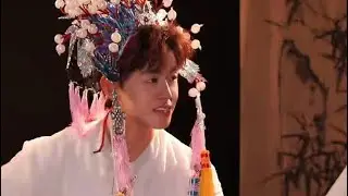 Fan Dance is Fun | 花满袖#崔十八 