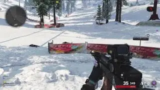 Call of Duty&reg;: Black Ops Cold War (Dogs ALWAYS get under your feet!)