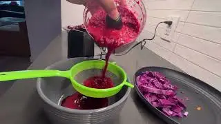Making red and purple food dye from beets and cabbage