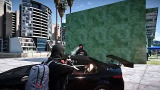 Выпрыгиваю из машины на Холли Худ Пиру в GTA 5 RP!