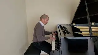 'Lumi&egrave;re' composed and played by G.L. Flores