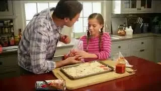 TV Spot - Pillsbury Pizza Crust Classic - Make Dinner Pop - 2014