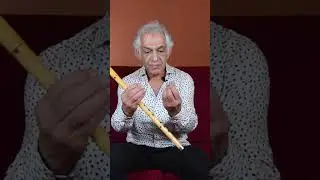 Каждое утро я обнимаю свою грудь и пробуждаю свое тело прикосновением. #omarfaruktekbilek #music ...