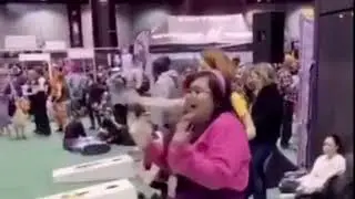 &ldquo;New 🏹 Emily Bett Rickards and Stephen Amell captured playing cornhole at @c2e2 in Chicago,&hellip;&rdquo;