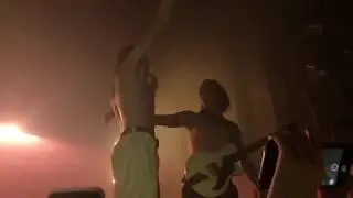 Friends - Chase Atlantic LIVE (Phases Tour 2019)