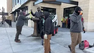 Trump statue installation