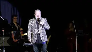 Tom Brown intros the Tribute to the Silver Moon Club - video by Susan Quinn Sand